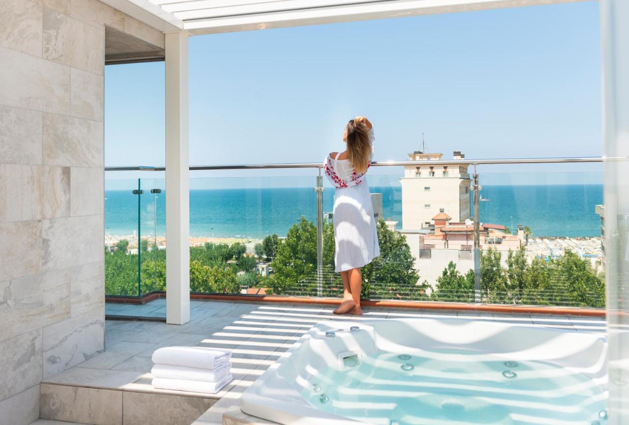 Hotel Atlantic Riviera Mare มิซาโน อาดรีอาติโก ภายนอก รูปภาพ